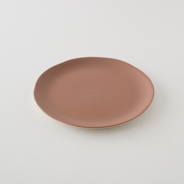 assiette en grès gm coloris grenade de chez Jars Céramistes de fabric
