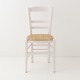 Chaise en paille rose poudre de face