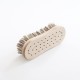 brosse à legumes Iris Hantverk: ligature manuelle des fibres sur le corps de la brosse